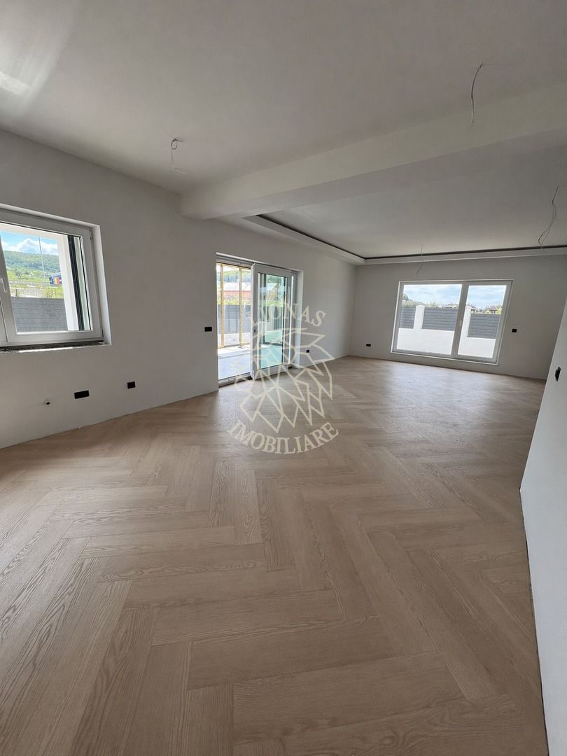 Casa Ultrafinisata 4 camere-teren 500mp-panouri fotovoltaice-Aerodrom - Poză 1