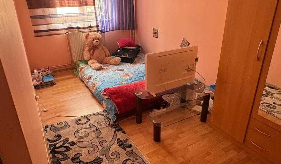 Apartament 3 camere decomandat Calea Bucuresti etaj 1/4 - Poză 7