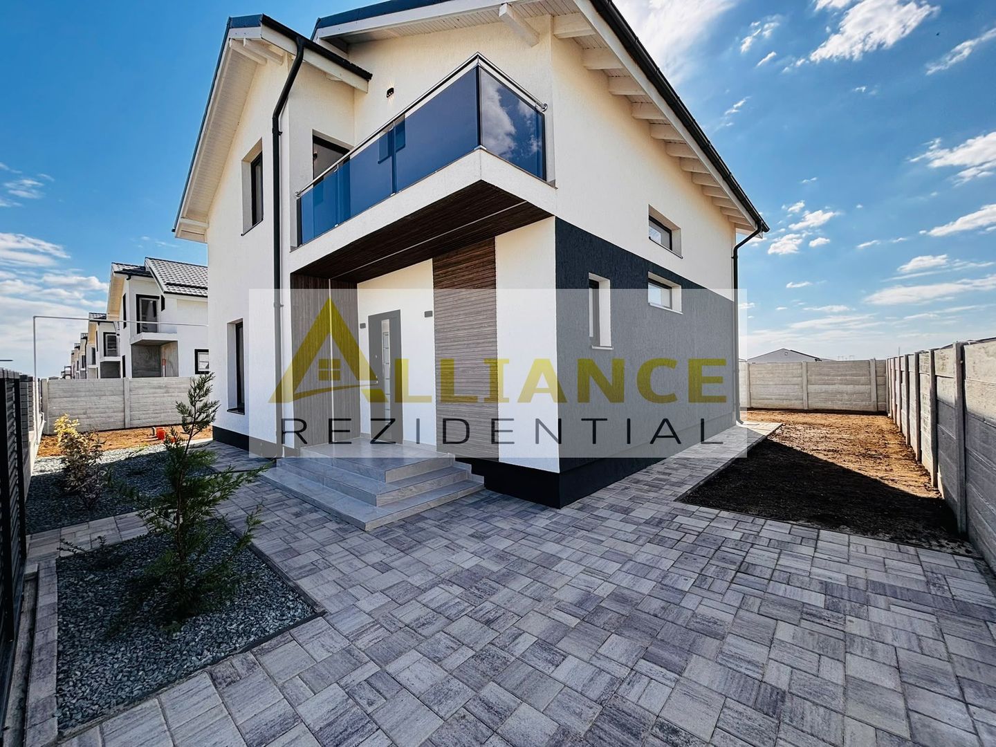 Vila de vanzare-4 camere-teren 390 mp-STR.MIORITA - Poză 1
