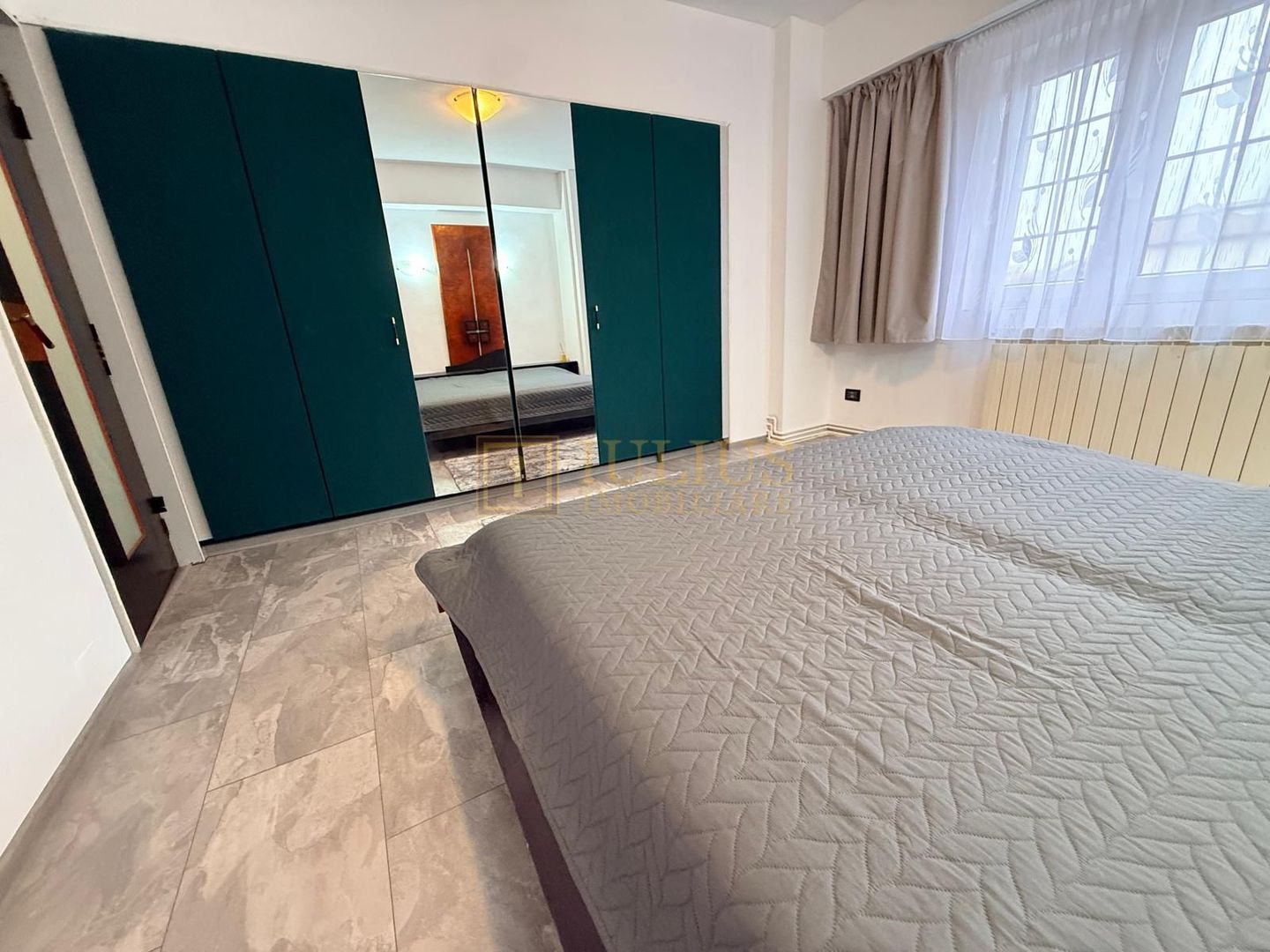 Medicina, 2 camere, 2 bai, centrala proprie, apartament spatios-105 mp - Poză 7