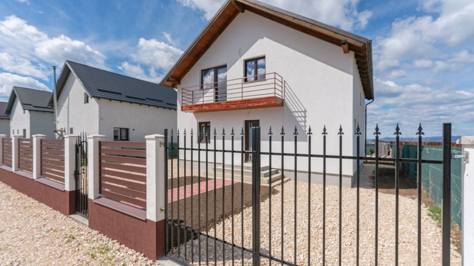 Casă nouă în Bod, P+M, de vânzare "la alb" sau "la cheie" - Poză 1