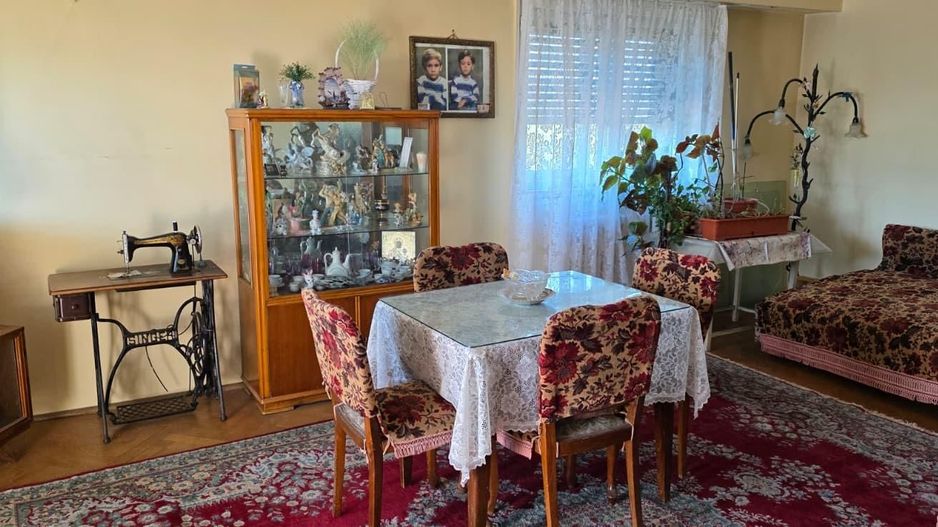 Vanzare Apartament 3 camere, 90 mp  – Cotroceni, vedere Splaiul Independentei - Poză 1