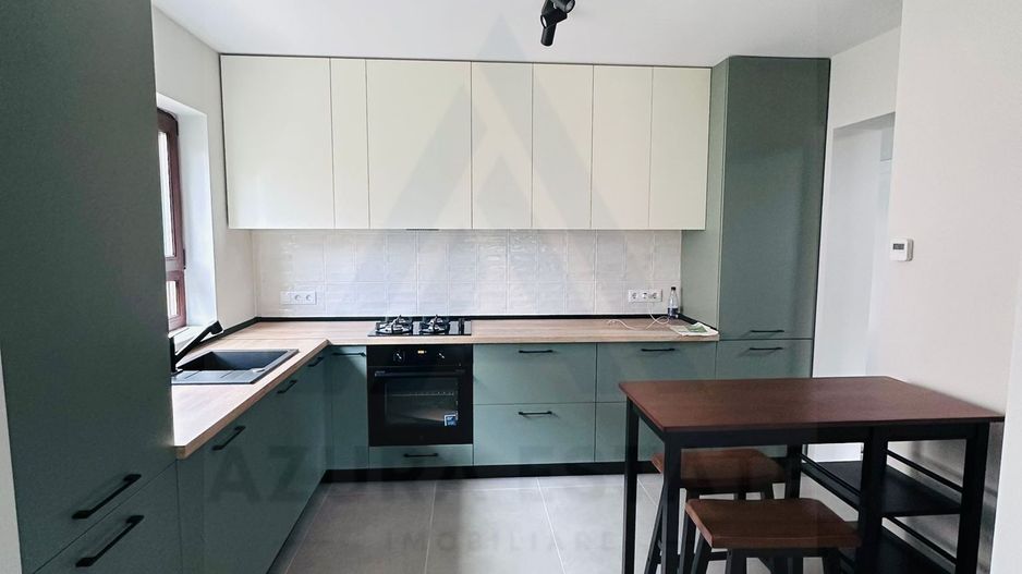 Casa premium 5 camere 120 mp utili curte 337 mp în Cisnadie - Poză 2