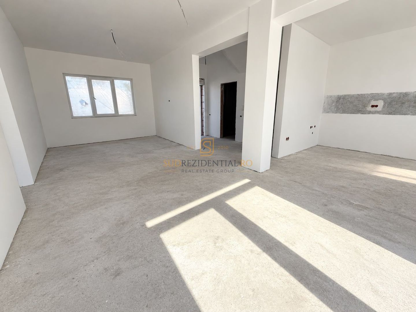 Vila individuala / 4 Camere / 2 Bai / 320 mp teren / Zona linistita - Poză 4