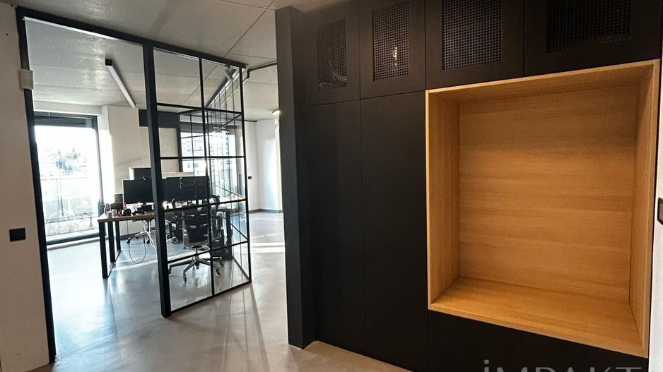 Spatiu pentru birouri elegant și versatil în locație premium! - Poză 30