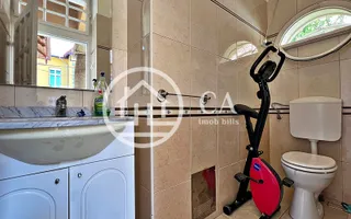Casă de închiriat cu 3 camere în zona centrală,Oradea - Poză 11