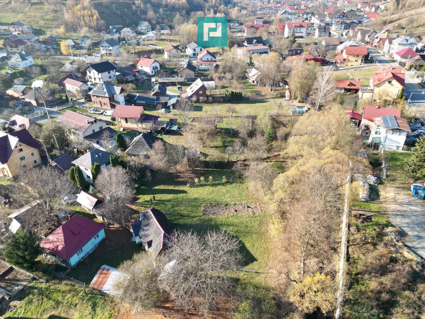 Casă de lemn, cu teren în Borșa - Poză 22