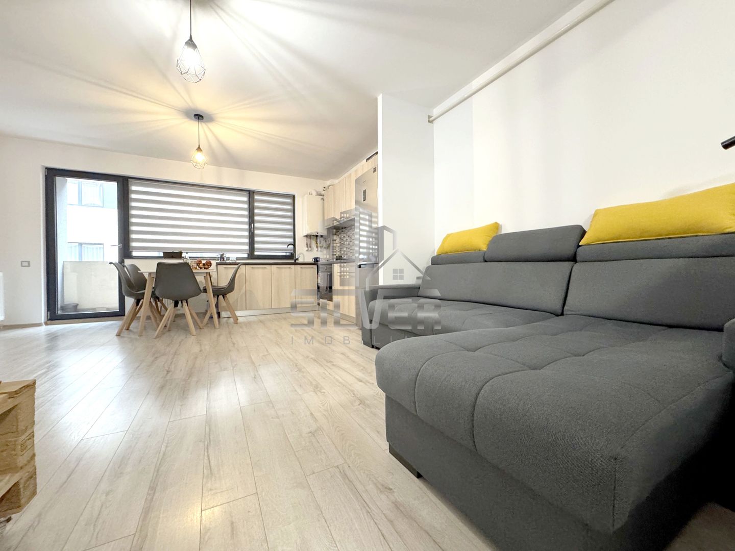 Apartament cu 2 camere/58mp/parcare/zona Catanelor. - Poză 2
