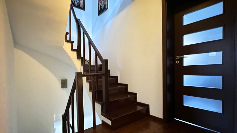 Închiriere casa duplex primitor creat pentru confort liniște și momente frumoase - Poză 25