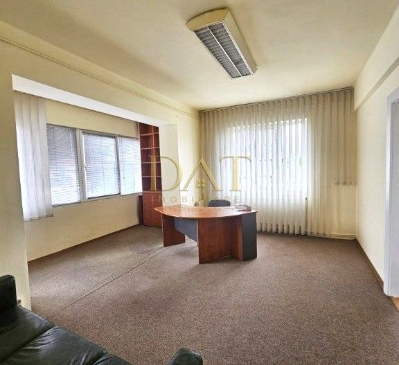Vand apartament 2 camere 40 mp zona Piata Mihai Viteazul - Poză 1