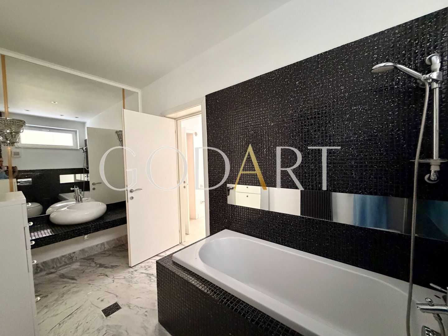 Apartament exclusivist cu 5 camere | Șoseaua Nordului | Curte privată - Poză 12