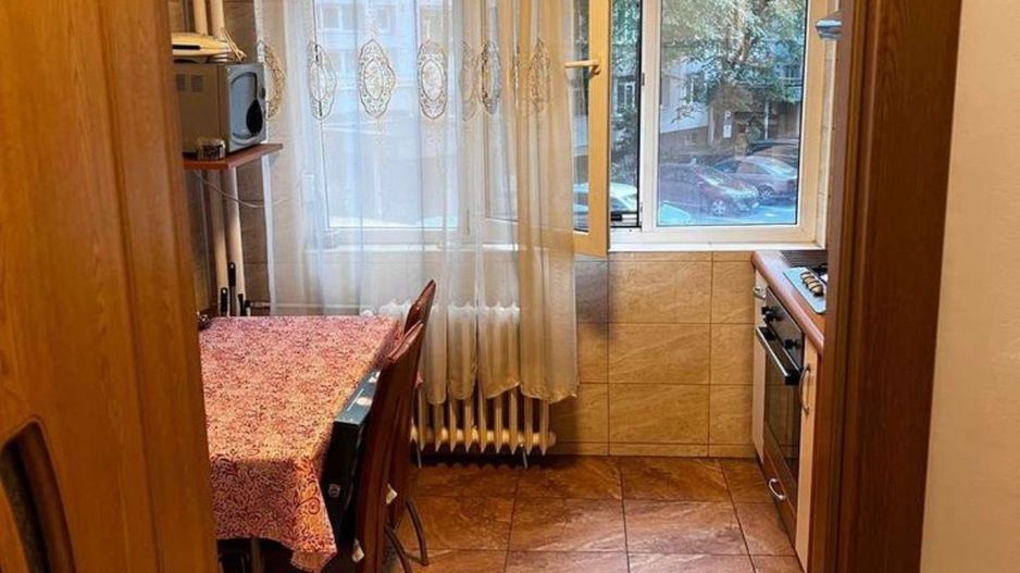 AP. 3 CAMERE DRISTOR, BUCATARIE INCHISA, MOBILAT/UTILAT, METROU 1 MIN - Poză 5