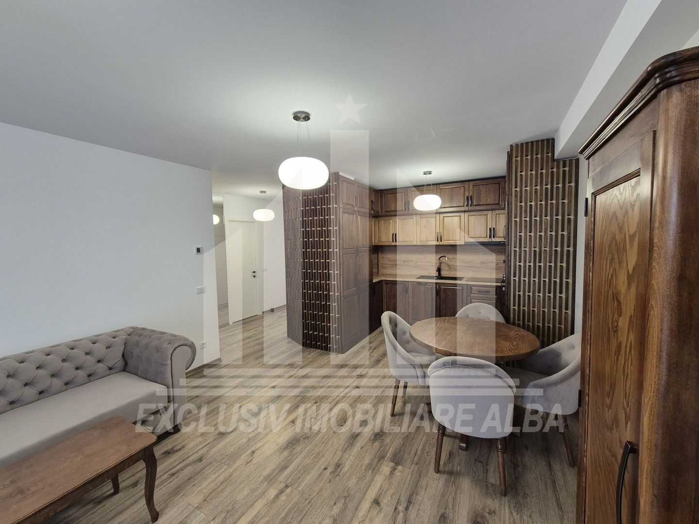 Apartament 2 camere de inchiriat in Cetate, bloc nou - Poză 4
