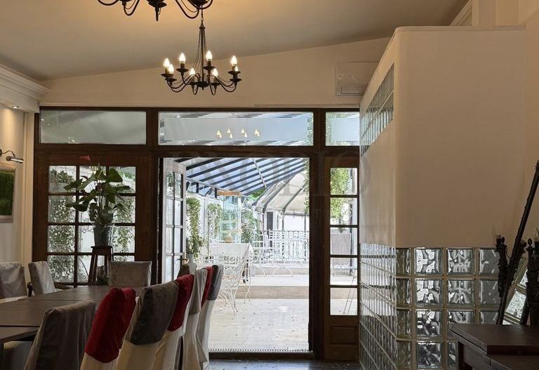 Bistro-Cafe | Ceainărie | Cofetărie Arcul de Triumf - Poză 2