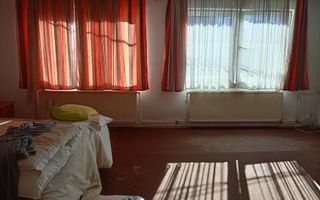 Casa cu 2 corpuri de cladire | zona 7 Noiembrie - Poză 5