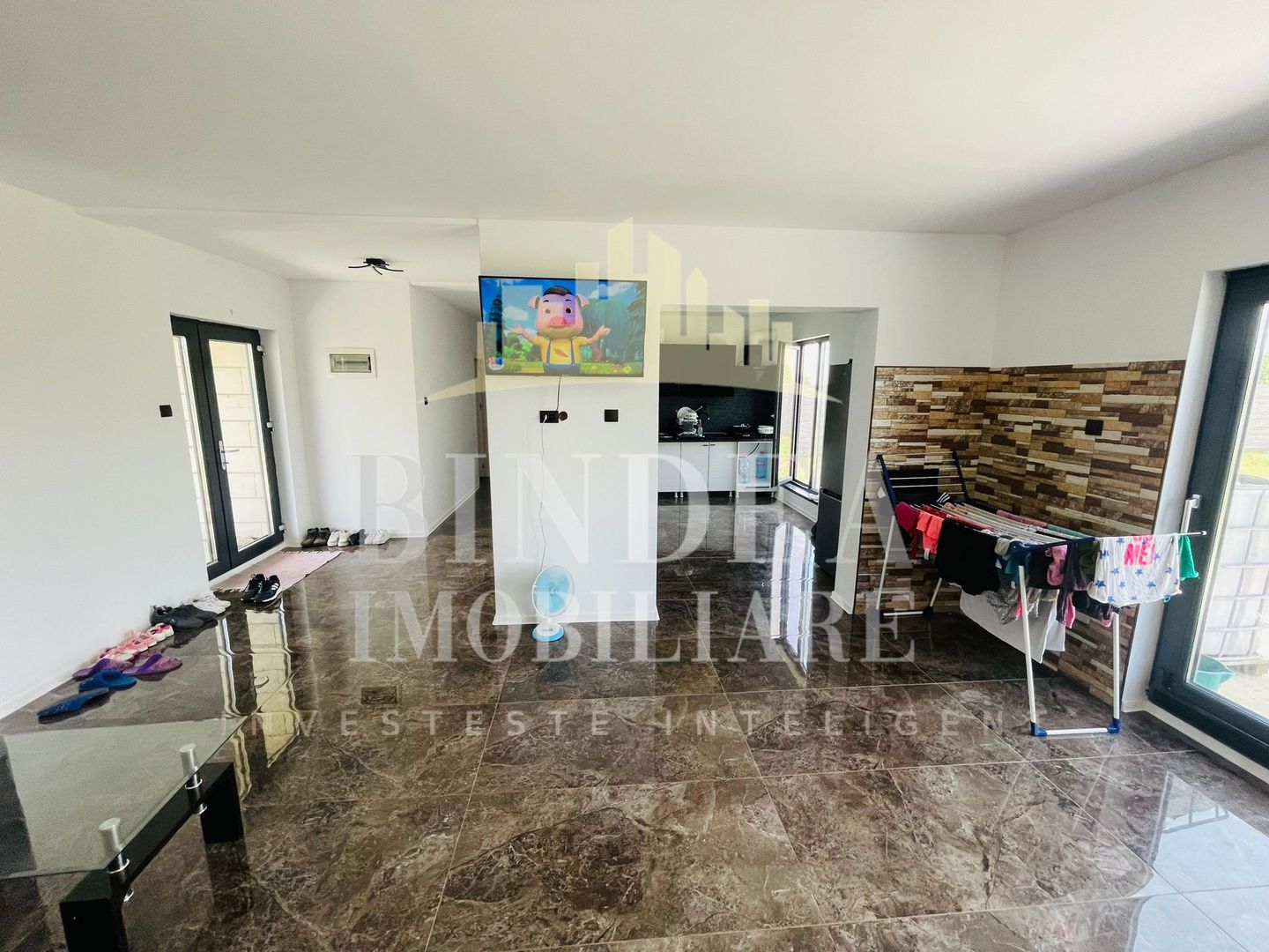 Casa individuala parter cu garaj 813mp teren an 2024 - Poză 12