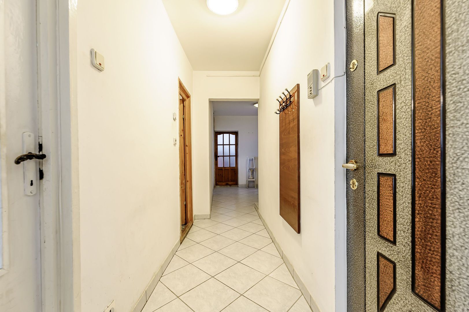Vândut! Apartament cu 3 camere zona Lebăda cartier Aurel Vlaicu - Poză 7