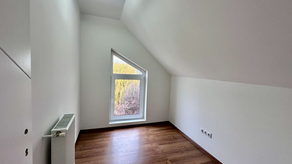 Apartament cu 3 camere de vânzare în Dumbravita - Poză 16