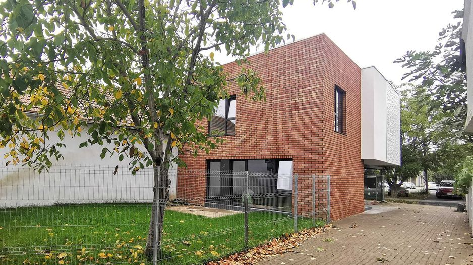 Buziasului-Continental | Case individuale | Carport - Poză 1