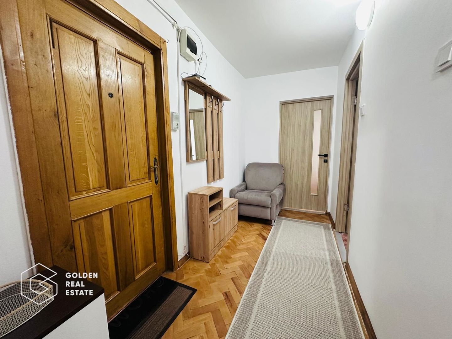 Apartament 2 camere,  zona Alfa, aproape de tramvai - Poză 9