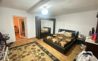 casa cu 2 apartamente Ianova 120mp centrala amenajata - Poză 1
