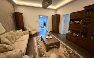 Apartament 3 camere amenajat lux zona Sinaia - Poză 3