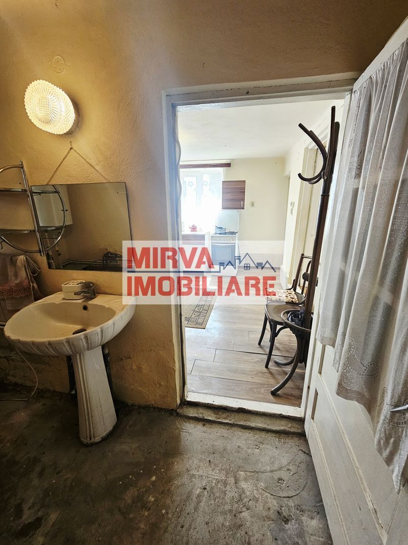 Casă cu 2 camere și teren generos, Dărmănești – Exclusivitate - Poză 30