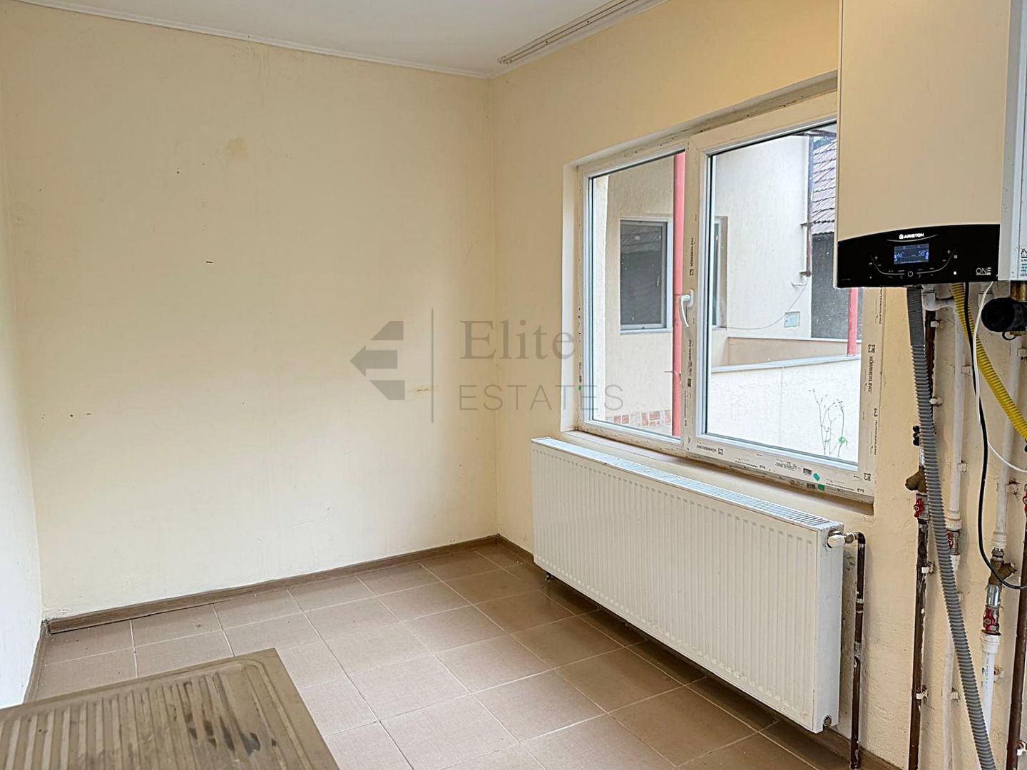 Casa singura in curte zona Parcul Salca | Acces auto - Poză 14