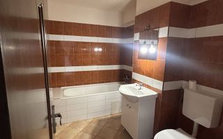 Apartament cu 2 camere in zona centrala - Poză 3
