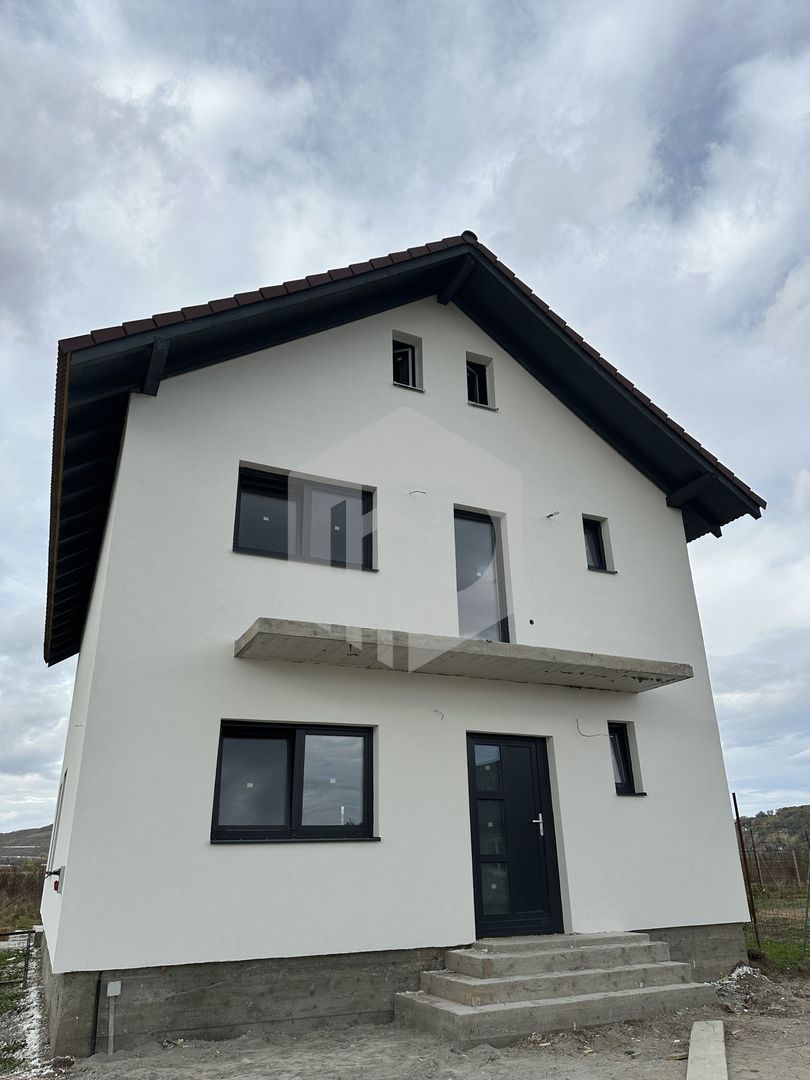 Casa individuala in Cristian | 5 camere | 4 Dormitoare | 158mpu - Poză 2