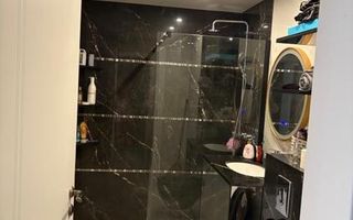 Apartament 2 camere, terasă, 2 parcarisubterane, zonă centrală. - Poză 9