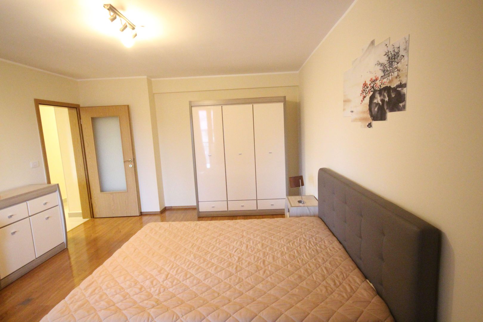 Apartament generos in imobil nou - Poză 14