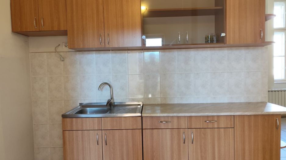 Apartament de vanzare situat ultracentral, langa Lic. E. Gojdu, Oradea - Poză 9