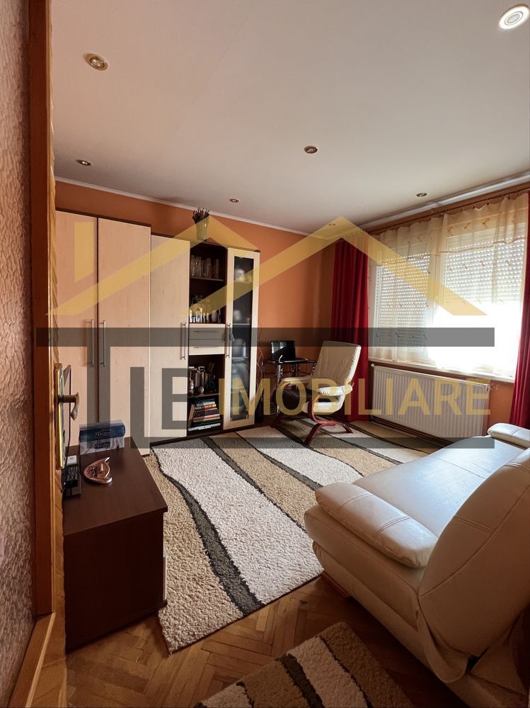 Apartament cu 2 camere, 55 mp, decomandat, Zona Libertatii - Poză 2