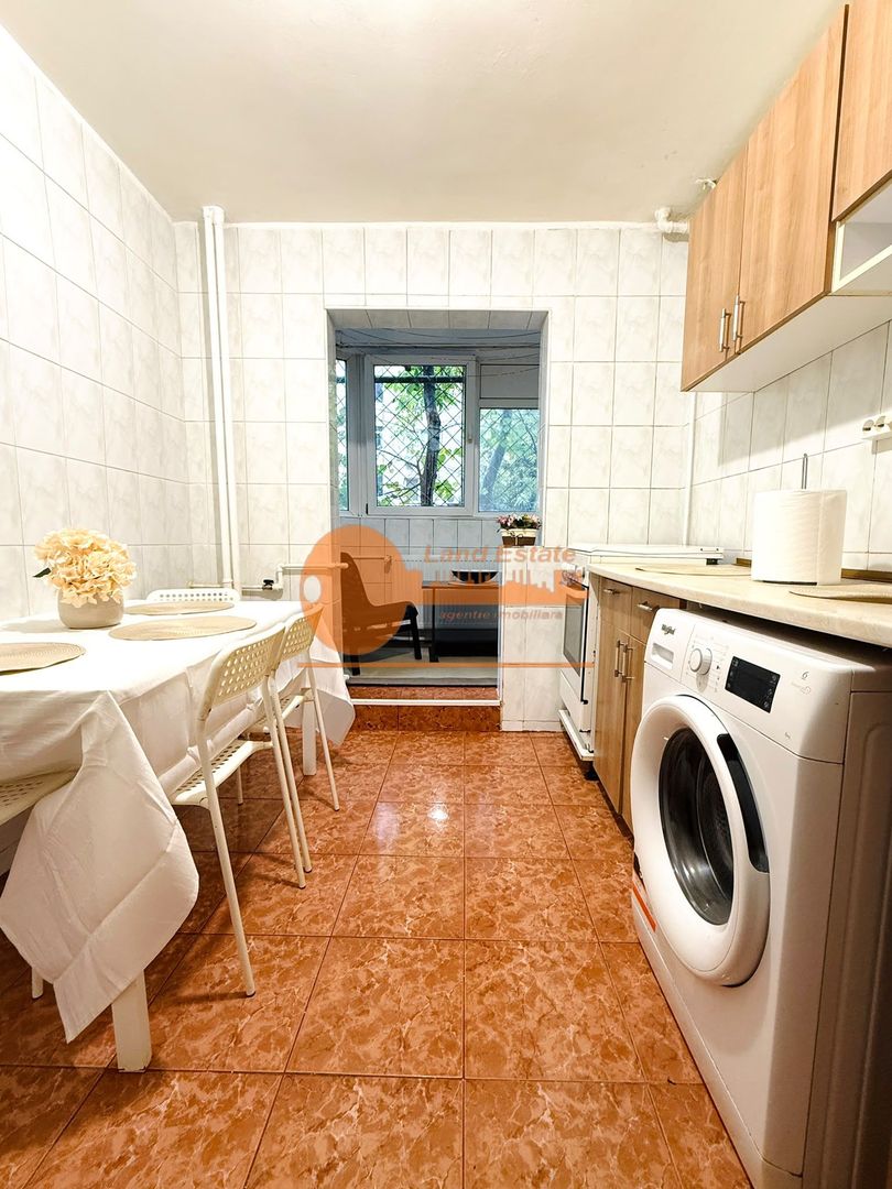 Apartament cu 3 camere in zona Crangasi - Poză 4