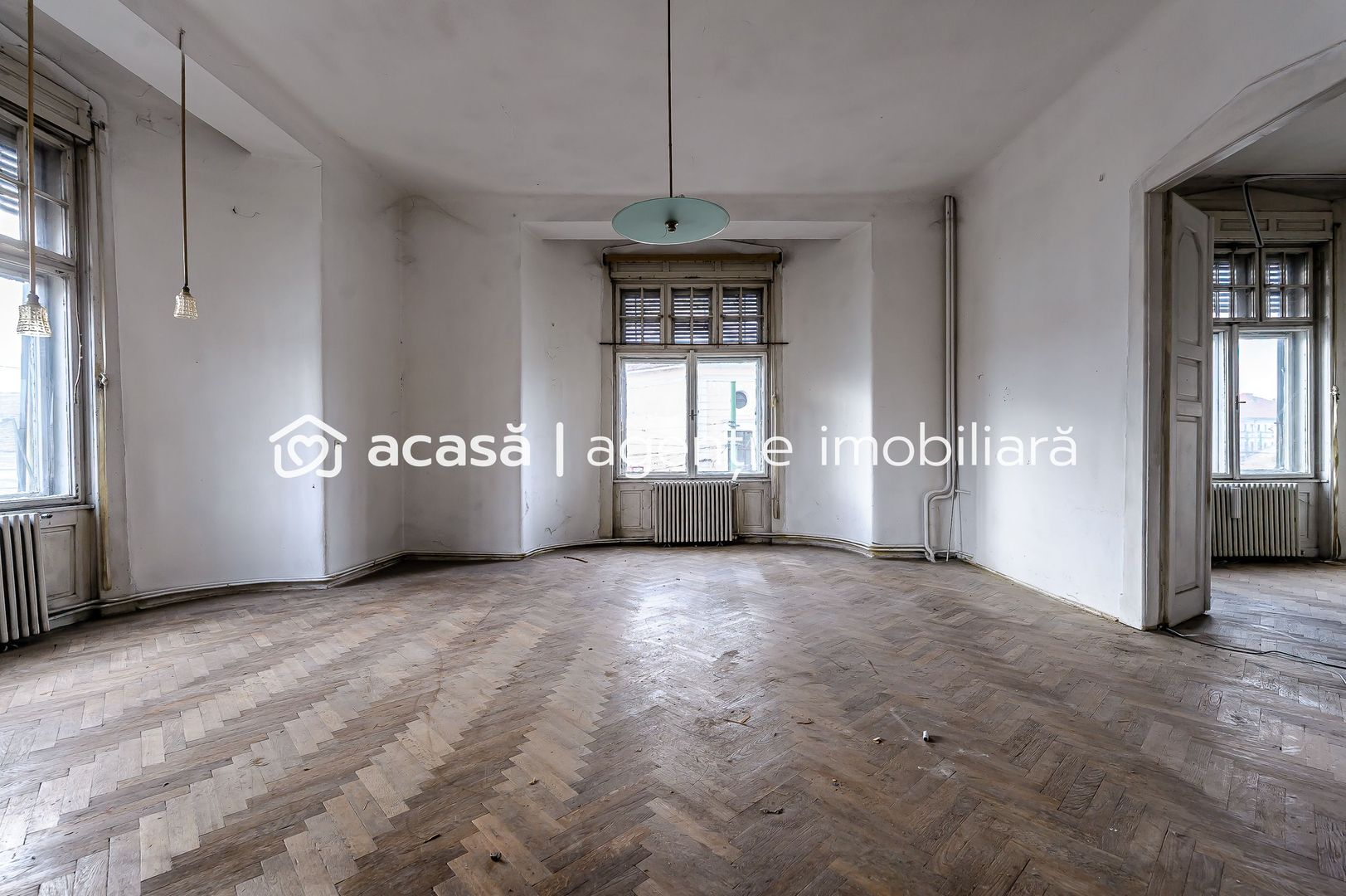 VÂNDUT! Apartament 4 camere, etaj 1, în Palatul Steiner, Arad - Poză 9