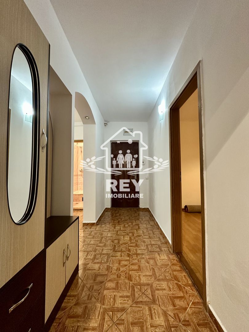 Apartament 4 camere cu garaj zona Strand- V.Aurie - Poză 16