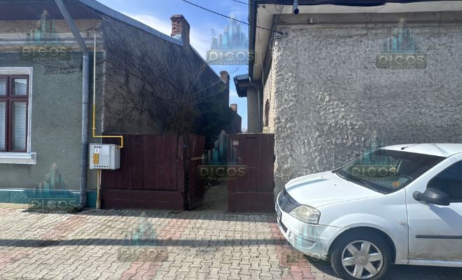 Casă de vânzare cu 3 camere - Poză 2