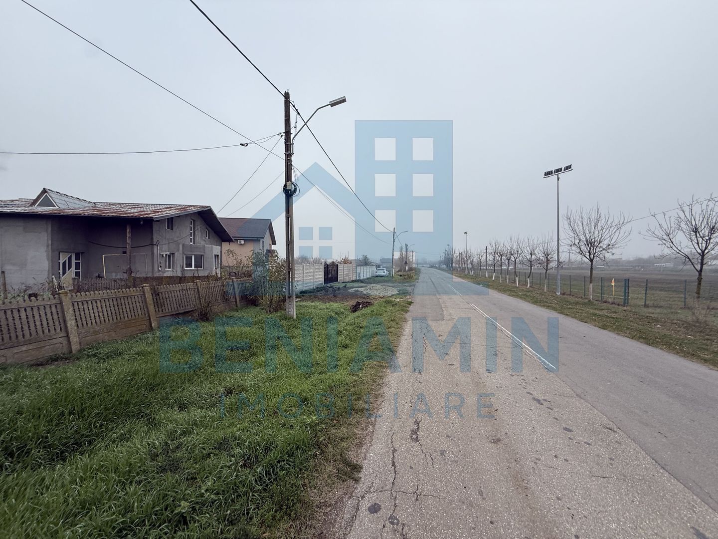 Teren intravilan 1329mp toate utilitatile Mischii langa Stadion - Poză 4