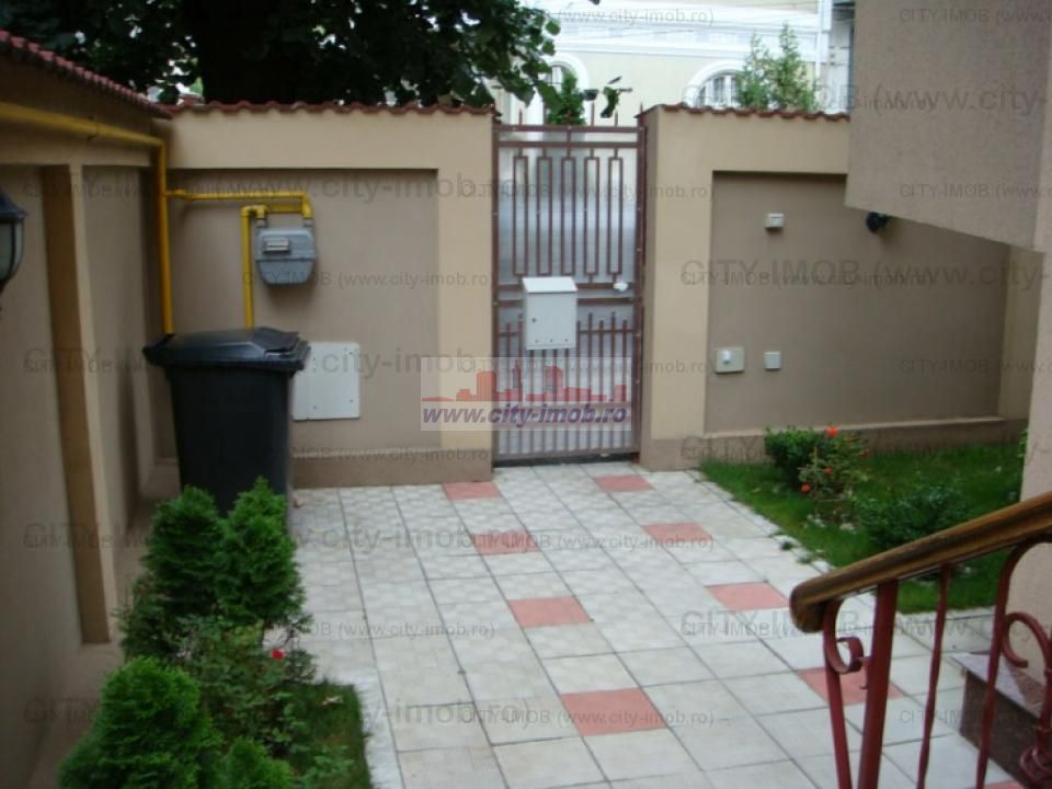Inchiriere partiala in Vila zona Ferdinand Bucuresti - Poză 24