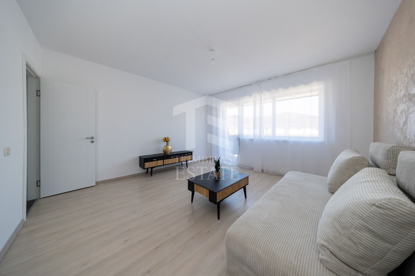 Subcetate|Coresi-Apartament 2 camere 60 mp+loc de parcare - Poză 5