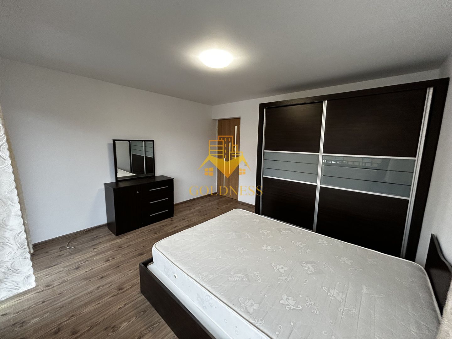 4 camere open space, Curte, Parcare, Modern, Lidl, Buna Ziua - Poză 2