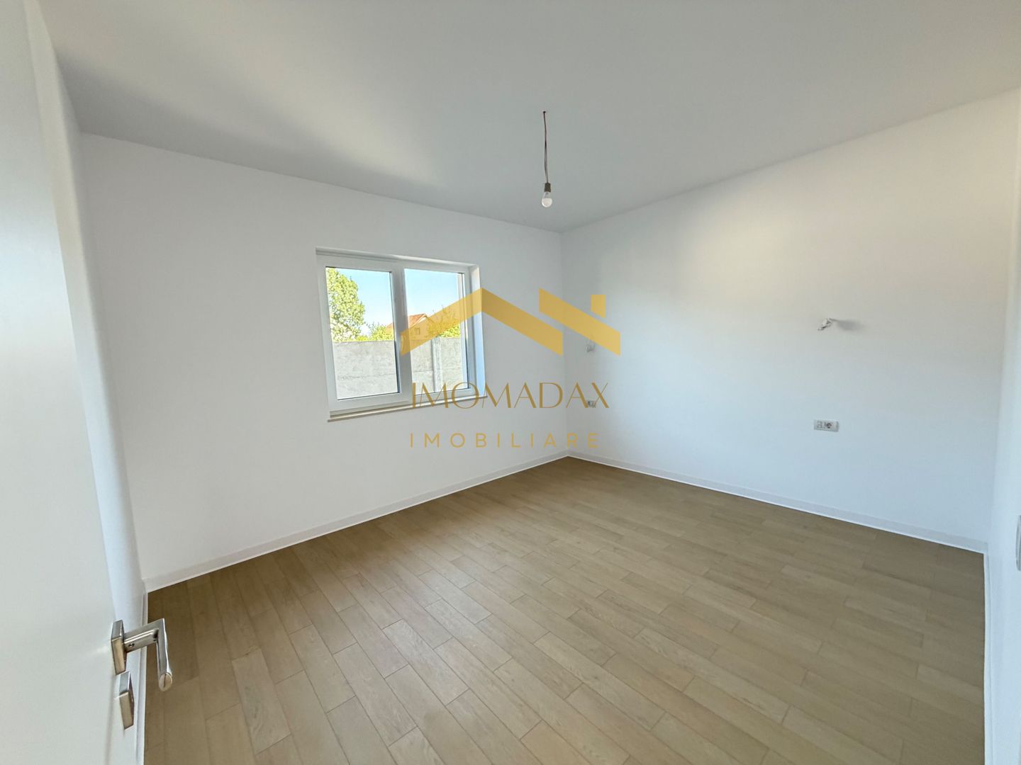 -Casa individuală -4 camere -2 băi - - Poză 10