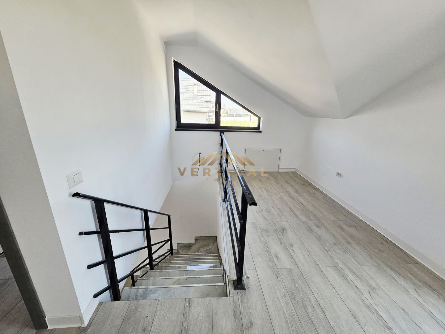 Casa 4 camere in comuna Berceni - Poză 10