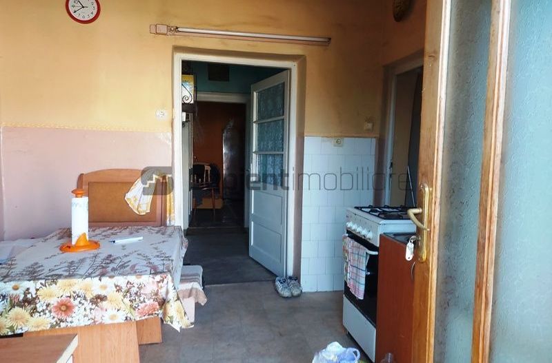 Teren de vanzare str.Colinelor cu casa demolabila - Poză 3