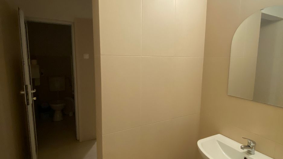 Cladire de birouri ultracentrala de inchiriat - Poză 13