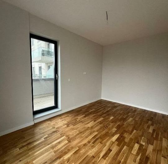 Apartament 2 camere, partial mobilat cu 2 garaje subterane - Poză 5