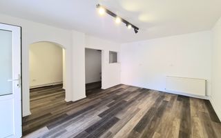 Spatiu comercial de închiriat, Brasov - 40 mp # spatii-comerciale-brasov.ro - Poză 1