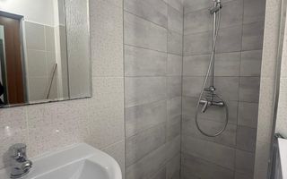 Garsonieră Astra – parter înalt, poziționată pe mijloc, cu beci și baie renovată - Poză 8
