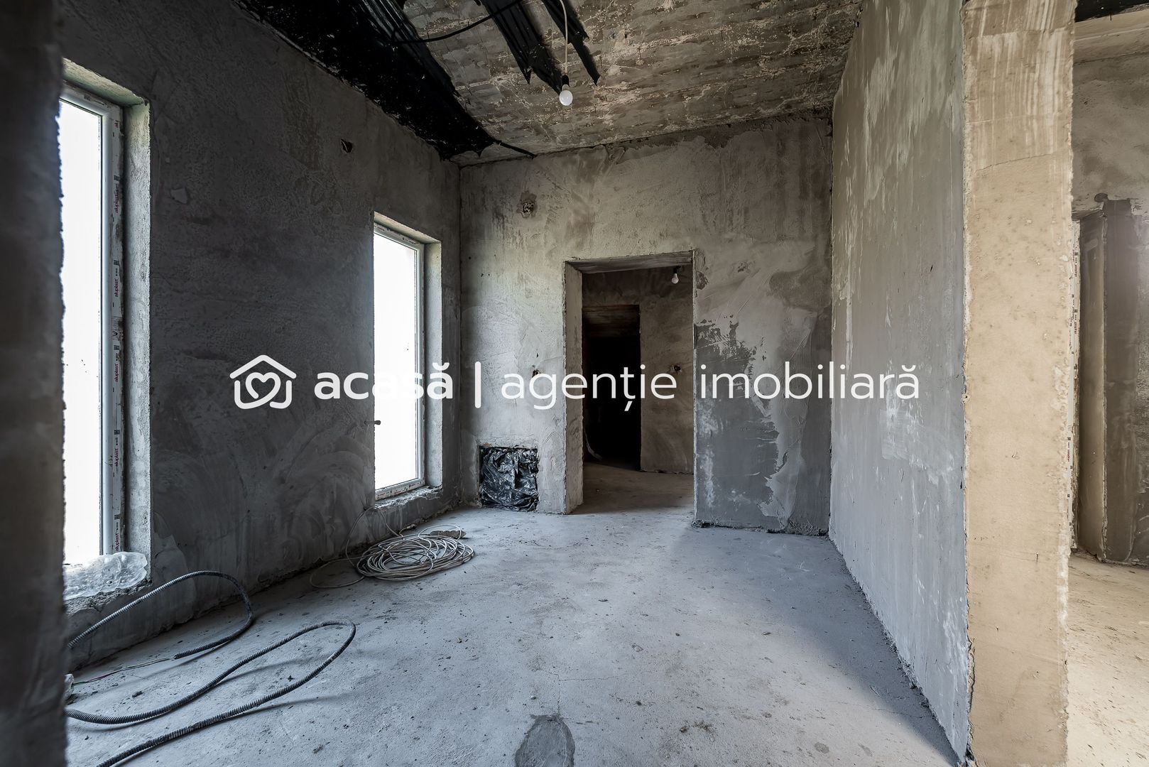 Casă nouă cu etaj semifinalizată în Aradul Nou - Poză 4